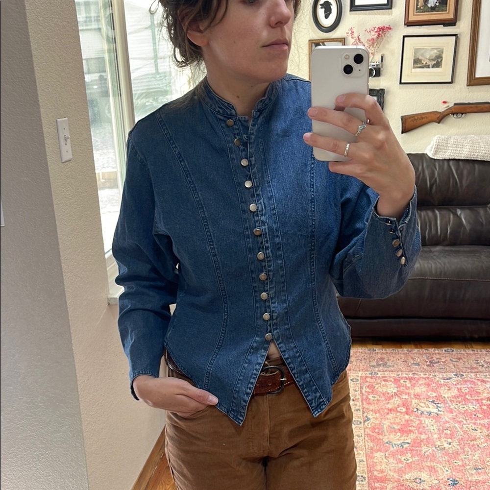 Wrangler Stylish Blue Denim Button-Up Shirt